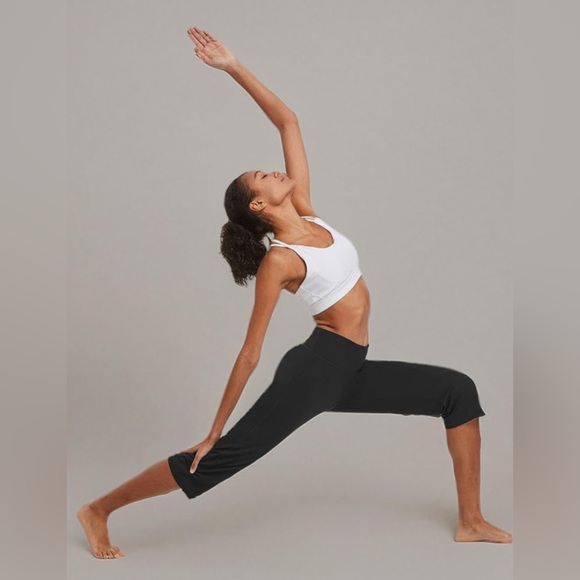 NEW - Small Rosvigor Black 
Capri loose Active Yoga Pants - Picture 1 of 9
